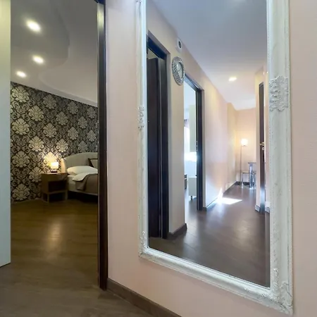 Classic Elegance Free Parking 1st Floor