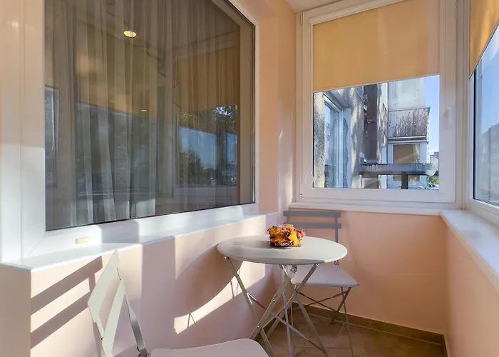 Classic Elegance Free Parking 1st Floor *