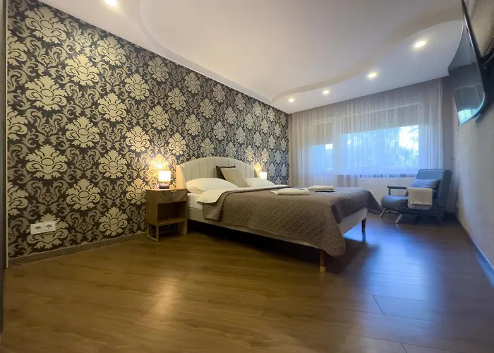 Classic Elegance Free Parking 1st Floor Κλαϊπέντα